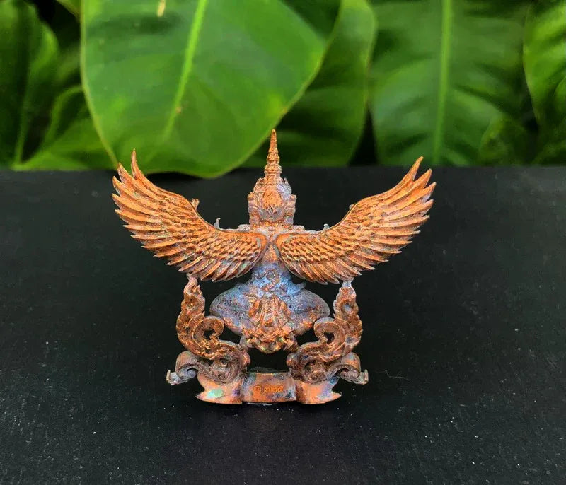 🦅 “Suvarn Raktapak Garuda ‘Gratitude Edition’ – Bronze Maha‑Alloy Royal Protection, Merit & Wealth Guardian by Luang Pu Juea, Wat Khao Ta Ngo Udomporn (Chaiyaphum, 2021)”