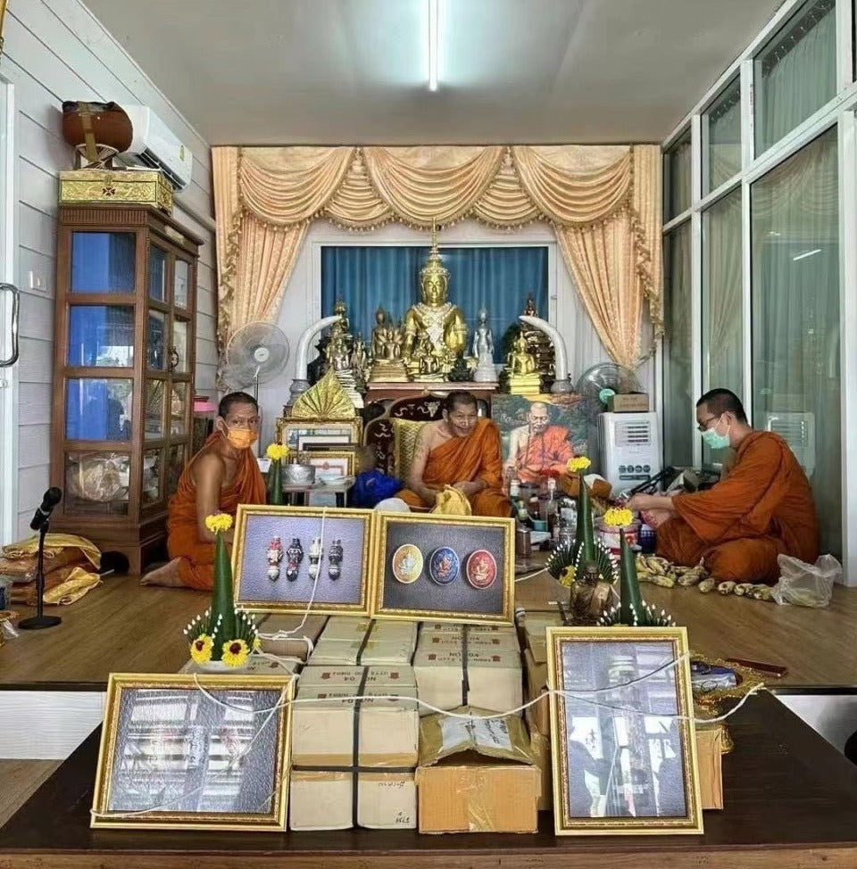 🔱 Takrut Phra Phikhanet (Embedded with Sacred Si Phueng & Yantra Plate): The Sovereign Destroyer of Obstacles & Grand Bestower of Success – The Ultimate Galactic Intelligence Matrix for Flawless Business Scaling & Omnipotent Trade Prosperity!