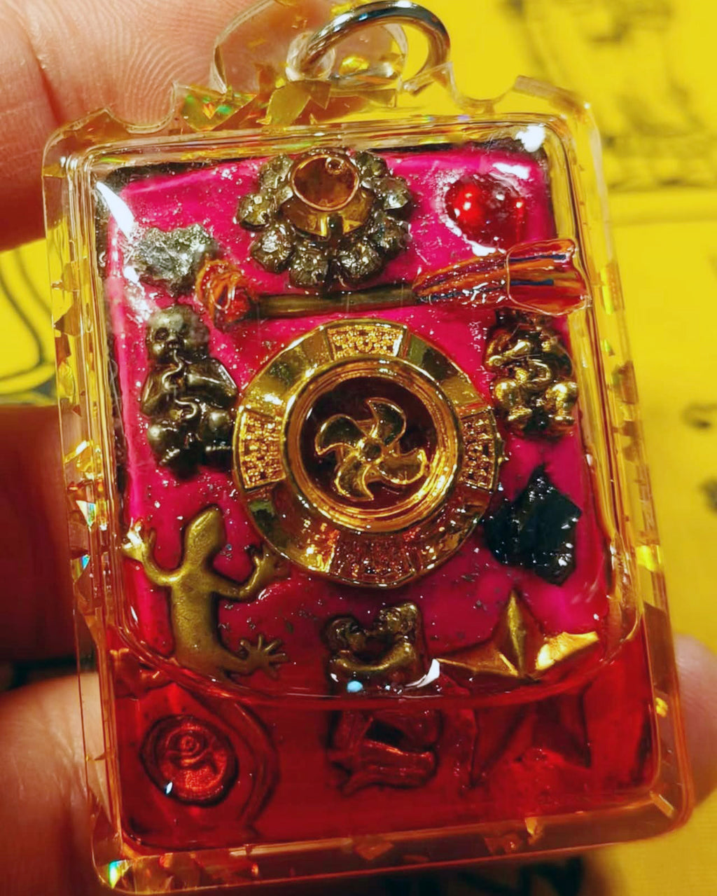 ✨ The Crimson Empress Nine-Tailed Fox Locket: Authentic Arjan Nan Kong "Lanna Sorcery" Edition for Supreme Seduction Aura, Instant Wealth Attraction, and Divine Social Influence