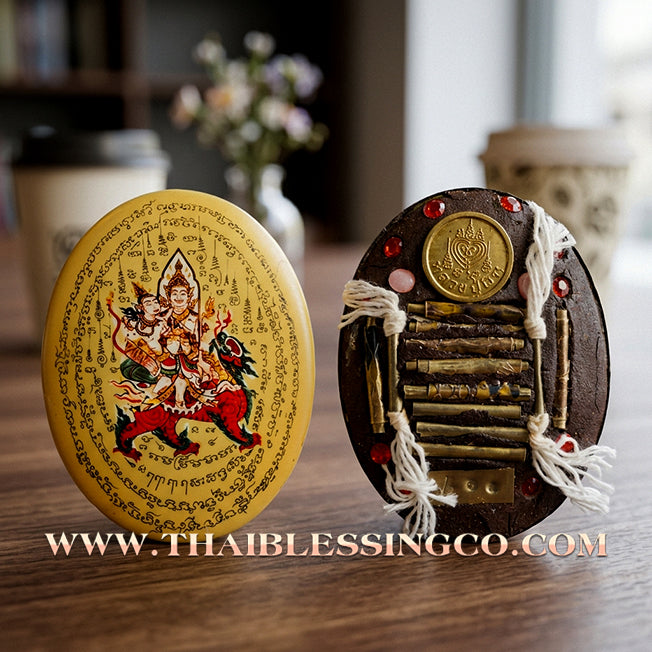 ✨ 👑 The Golden Sovereign of Attraction: Premium 'Petch Payatorn' Gold-Aura Locket by Luang Pu In (2015 Masterpiece) – The Ultimate Talisman for Royal Charisma, Irresistible Magnetism, and Infinite Popularity 👑 ✨