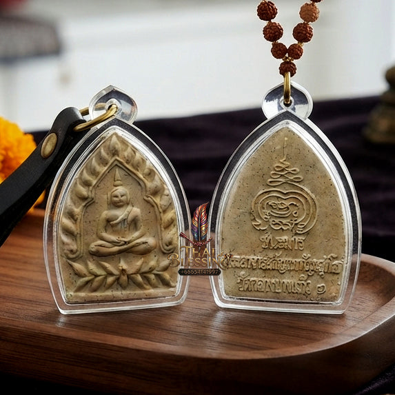 ✨ [The Heir to the Legendary "Bia Kae" Mastery] Sacred "Chao Sua Ruay Sap" (Wealthy Merchant of Abundant Fortune) – Sacred Holy Powder – Master-Blessed by Phra Ajarn Sanya, Wat Klang Bang Kaeo (2014)