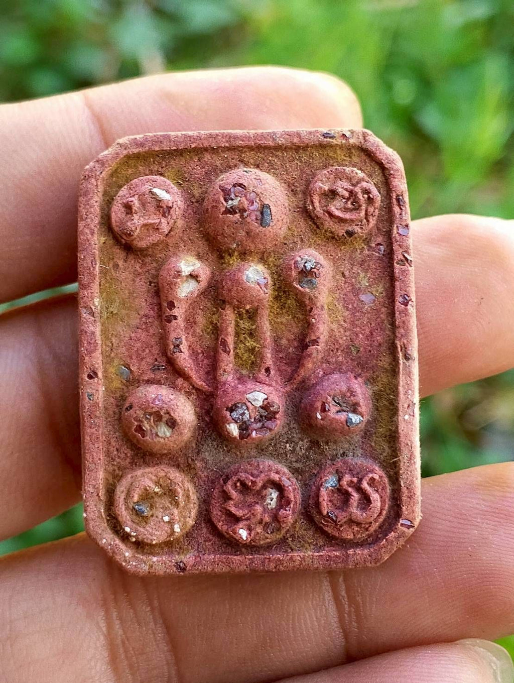 ✨ Sacred Phra Pidta Prai Kradook Pee - Ancient Ghost Bone Powder Amulet for Extreme Wealth, Business Negotiation, and Supernatural Protection (Consecrated by Master Niphon, Wat Don Chedi)