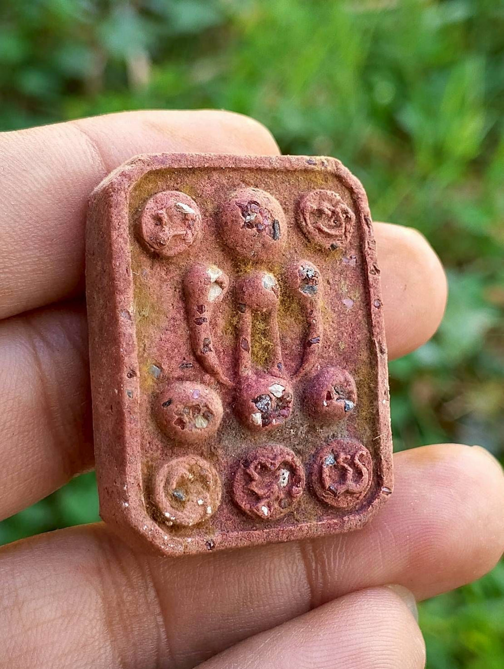 ✨ Sacred Phra Pidta Prai Kradook Pee - Ancient Ghost Bone Powder Amulet for Extreme Wealth, Business Negotiation, and Supernatural Protection (Consecrated by Master Niphon, Wat Don Chedi)