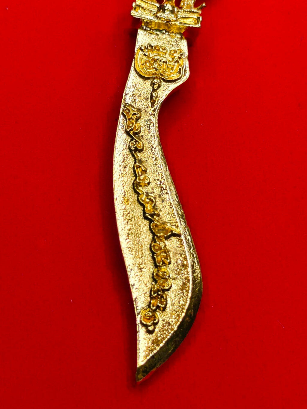 🗡️ The "Demon Slayer" Knife: Auspicious Rattan Cutter by Phor Than Phon (Wat Thung Nari, 2024) – Exorcise Bad Luck & Attract Wealth