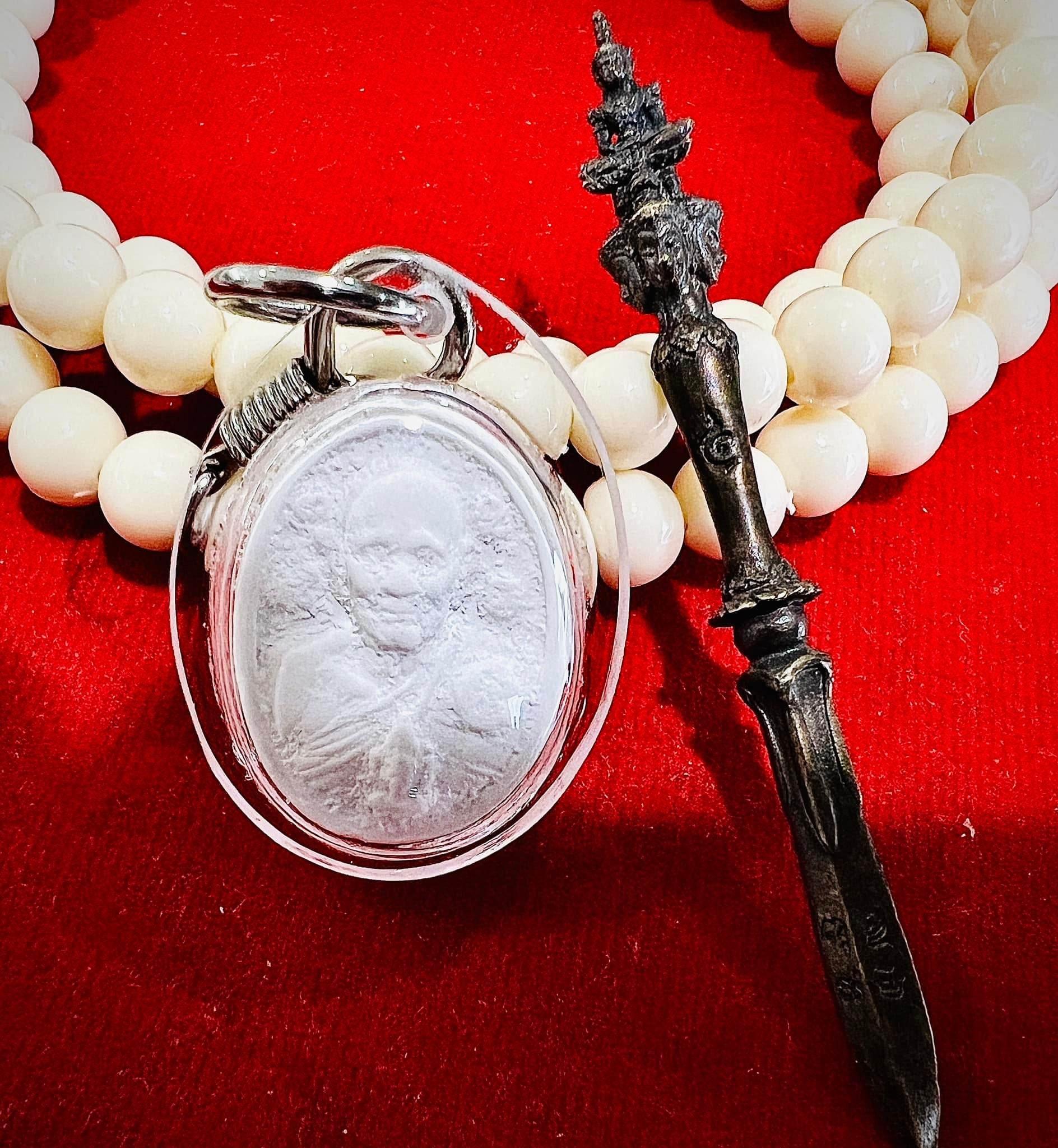 Emperor's Sacred Blade - Phra Khan Phra Phuttha Chakrapat Nuea Phrom for Spiritual Empowerment