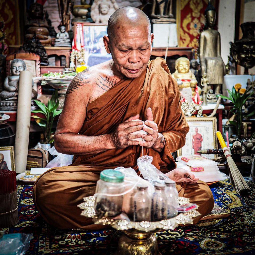 ✨ The Sovereign Phra Khun Paen 'Mon Phraya Phan Thong' Lue-Cha Maha Saneh: Exclusive Committee Edition B.E. 2568 by Luang Phor Sang-Vien, Wat Udon Norakhet – Ultimate Wealth Magnet & Divine Charisma Talisman (Limited 200 Pieces, Size 3.8 x 2.3 cm)