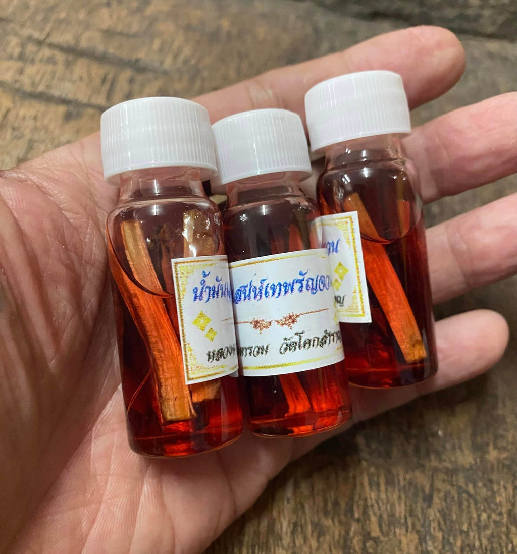 Theparanjawan Divine Attraction Oil - Luang Ta Ruam Blessed Essence from Wat Khok Samran | 神圣魅力油 - 天神之魅 | 鲁昂塔鲁安加持 - 泰国真庙出品