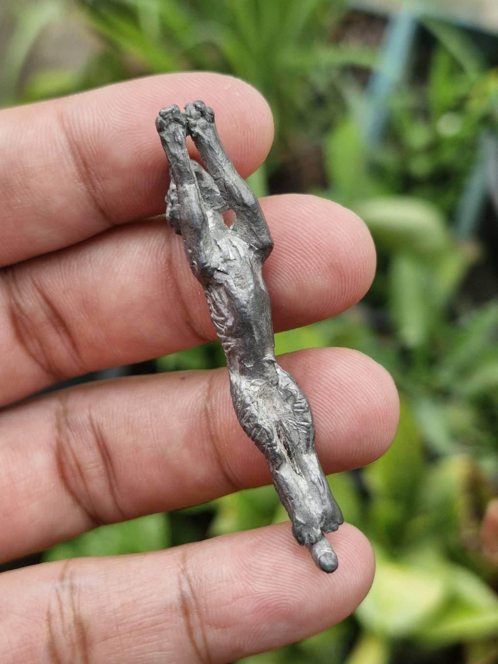 Tiger Puen Tak Amulet - Gun-Bullet Defying Sacred Amulet of Power and Protection by Luang Por Liab, Wat Na Wong