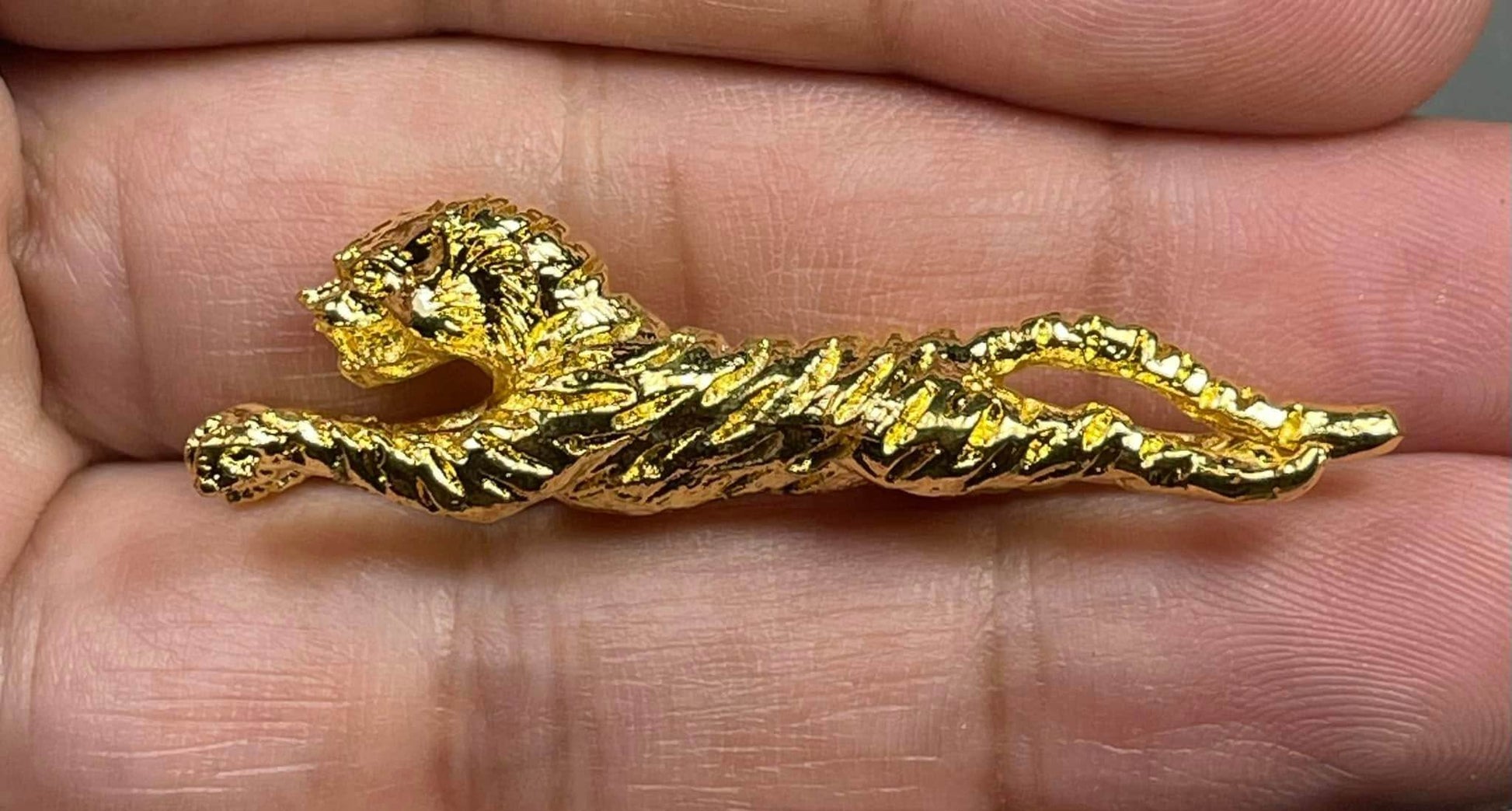 Tiger Puen Tak – “Gun-Bullet Defying Tiger Amulet” by Luang Por Liab, Wat Na Wong Sacred Amulet of Power, Protection - Thai Blessing Co