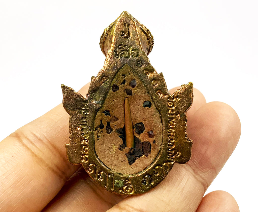 🪵 “Tiger‑Spirit Ruesi Master Head – First Edition Tiger Sage Wealth, Protection & Power Charm by Luang Pu Saen, Wat Ban Nong Jik (2018)”