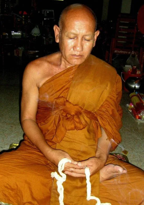 ✨ Ultimate Protection & Safety – Takrud Luk Om Sakot Thap Lead Alloy Amulet by Luang Pho Khanti ✨