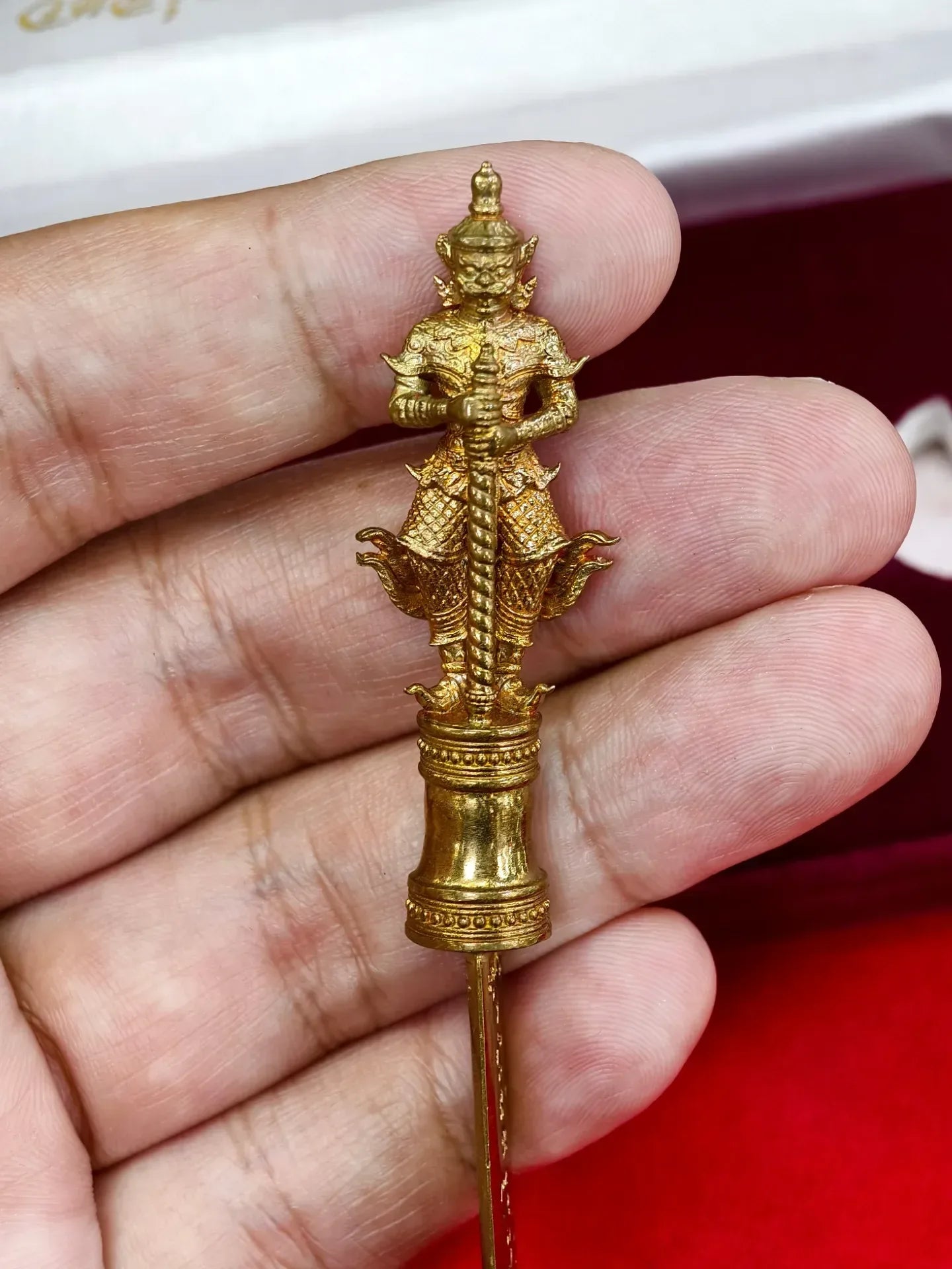 ⚔️ VESSUVANA RITUAL KNIFE: THE BILLIONAIRE SHIELD 👑 Legendary Protection, Imperial Wealth: Command Your Destiny with the Bicentennial Sentinel of Wat Arun