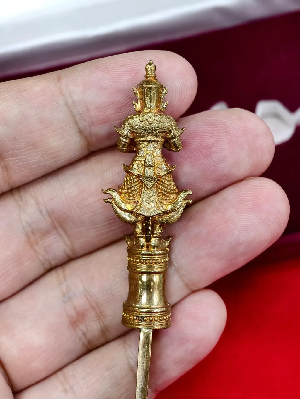 ⚔️ VESSUVANA RITUAL KNIFE: THE BILLIONAIRE SHIELD 👑 Legendary Protection, Imperial Wealth: Command Your Destiny with the Bicentennial Sentinel of Wat Arun