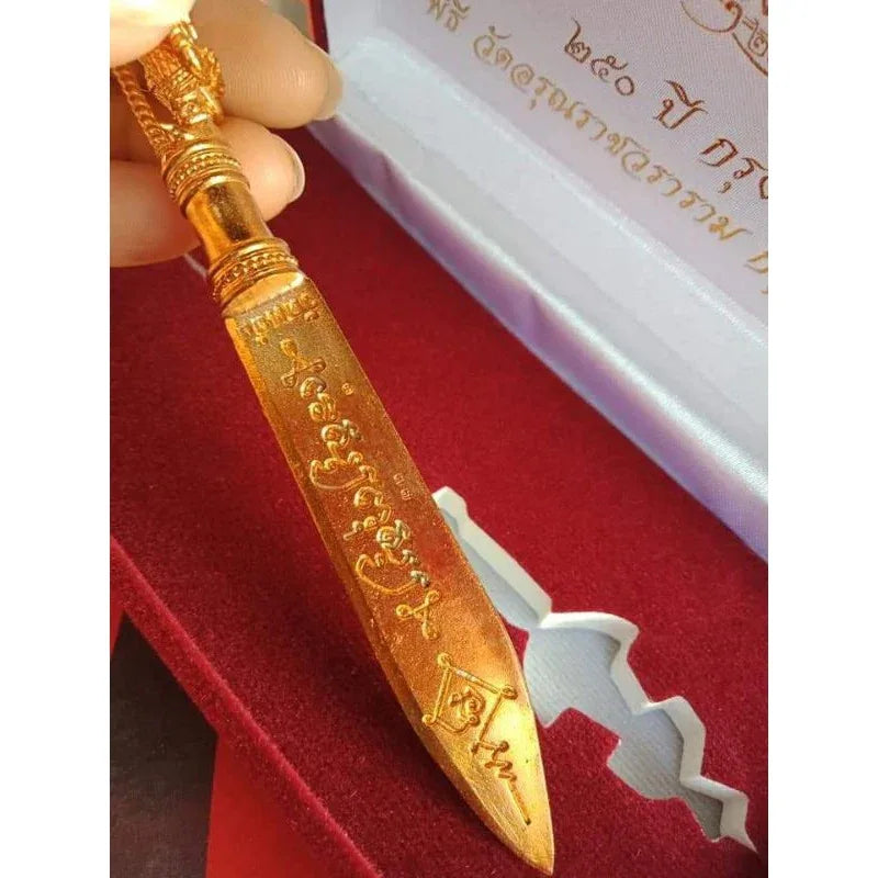 ⚔️ VESSUVANA RITUAL KNIFE: THE BILLIONAIRE SHIELD 👑 Legendary Protection, Imperial Wealth: Command Your Destiny with the Bicentennial Sentinel of Wat Arun