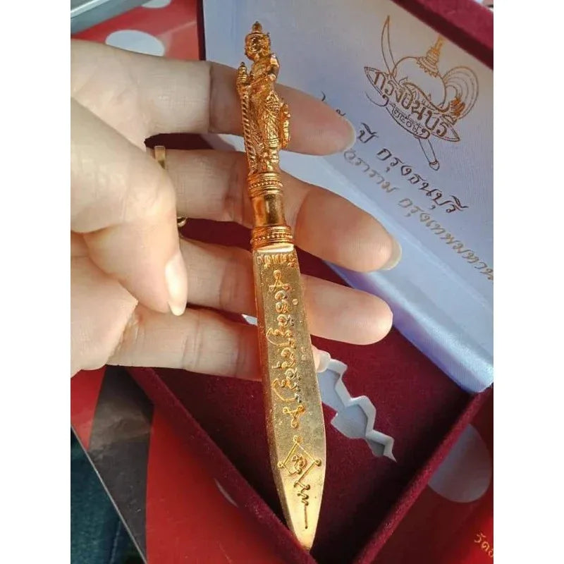 ⚔️ VESSUVANA RITUAL KNIFE: THE BILLIONAIRE SHIELD 👑 Legendary Protection, Imperial Wealth: Command Your Destiny with the Bicentennial Sentinel of Wat Arun
