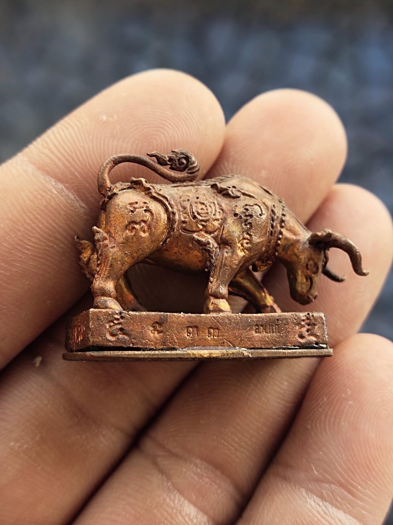 🦬 Wua Thanu Saturn 5 "Maha Pror Maha Gun" Edition – Supreme Victory & Ultimate Protection Amulet (Ratchaburi 2020)