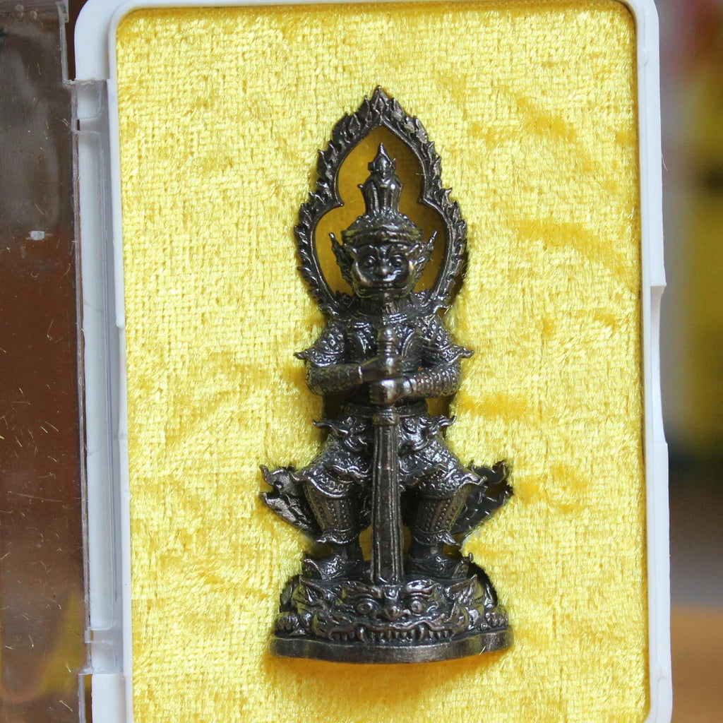 🪙 Tao Wessuwan “Treasure Vault Guardian” – Blackened Copper Wealth & Protection Amulet by Luang Pho Whan, Taphan Hin, Phichit (B.E. 2560)