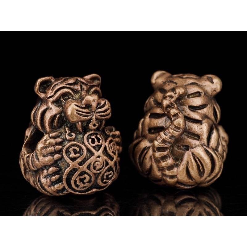Sleeping Tiger Amulet – Seue Noi Gin Wealth & Attraction Talisman | Consecrated by Kruba Tao, Wat Ban Lao, Chiang Mai Red Satin