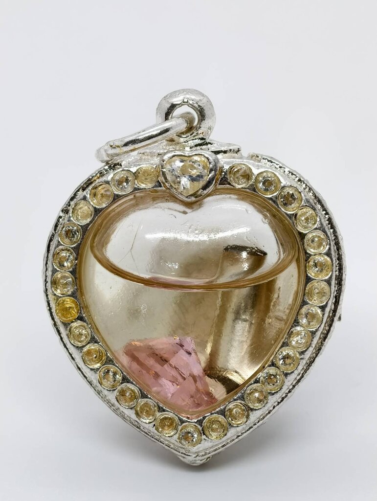 ❤️ Seductive Heart of Charm Amulet (Metta Barami) by Ajarn Prakong – Attract Love, Desire & Social Magnetism