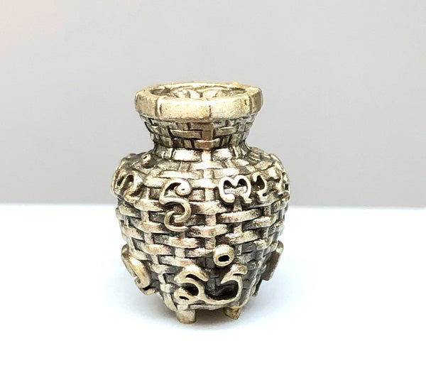 🎯 Takong Dak Sap﻿ by Phra Kruba Kittichai Khemchari, Wat Pang Makong, Chiang Dao, Chiang Mai – Powerful Wealth-Attracting Amulet ทองขาว ชาติน