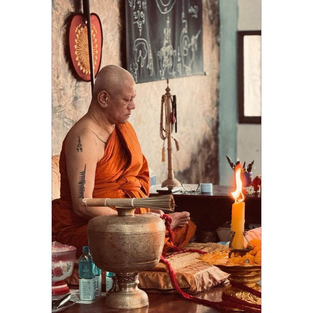 Thief-Lost Oil Charm by Ajahn Prasoot: A Symbol of Luck, Prosperity, and Charm One-Sake.com Default Title Default Title-