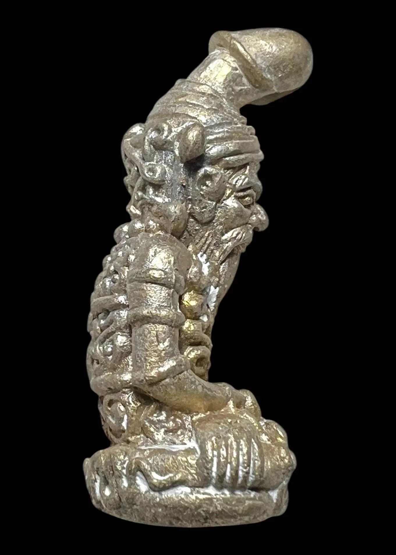 Ruesi Nok Ked Amulet Maha Yantra Wai Kru for Love, Wealth, and Protection