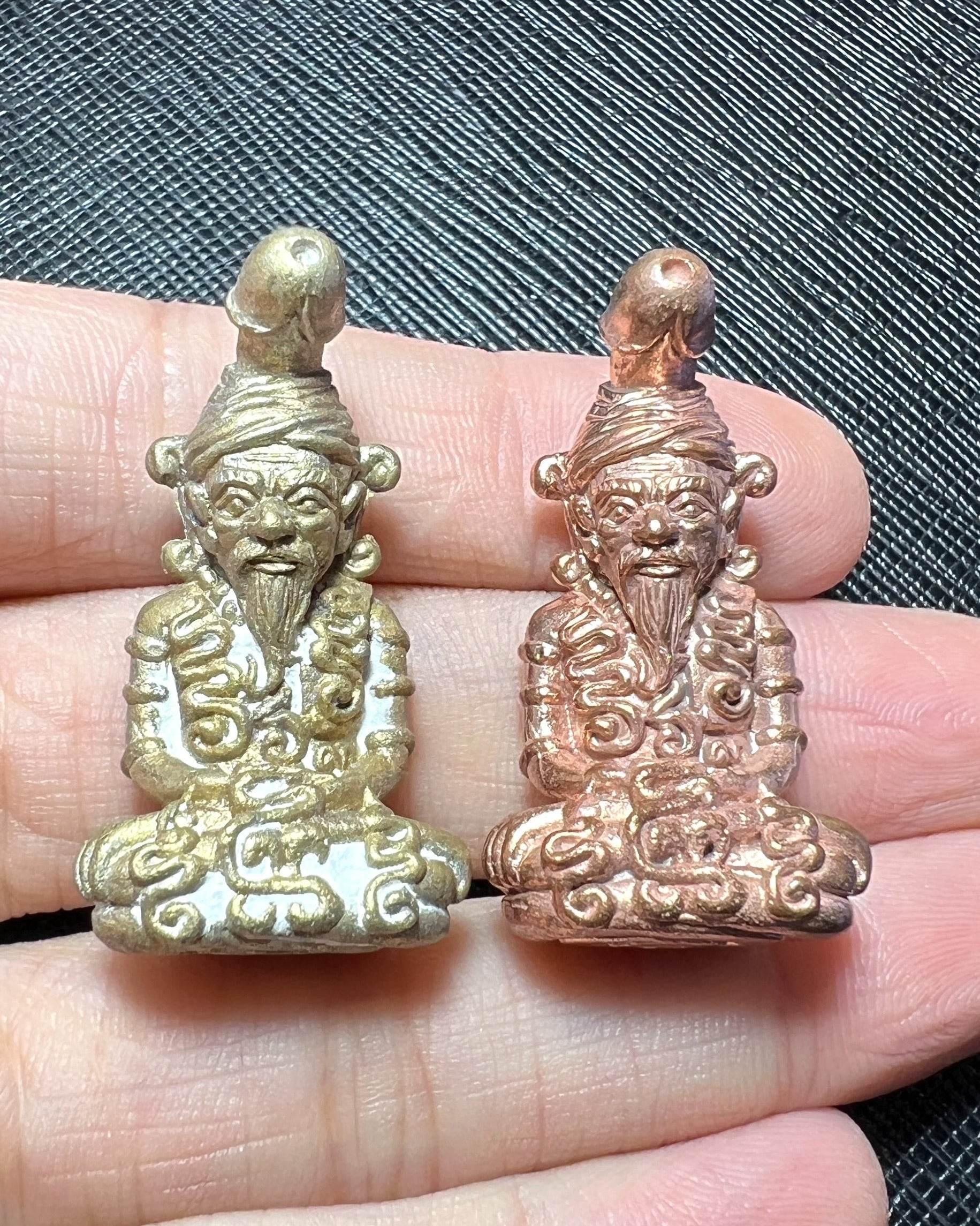 Ruesi Nok Ked Amulet Maha Yantra Wai Kru for Love, Wealth, and Protection