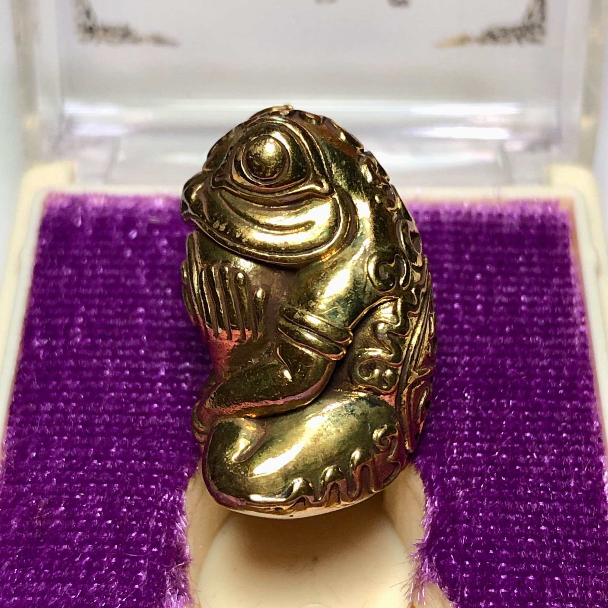 Phaya Kob Kin Duean gold frog amulet pendant by Thai Blessing Co displayed in velvet case