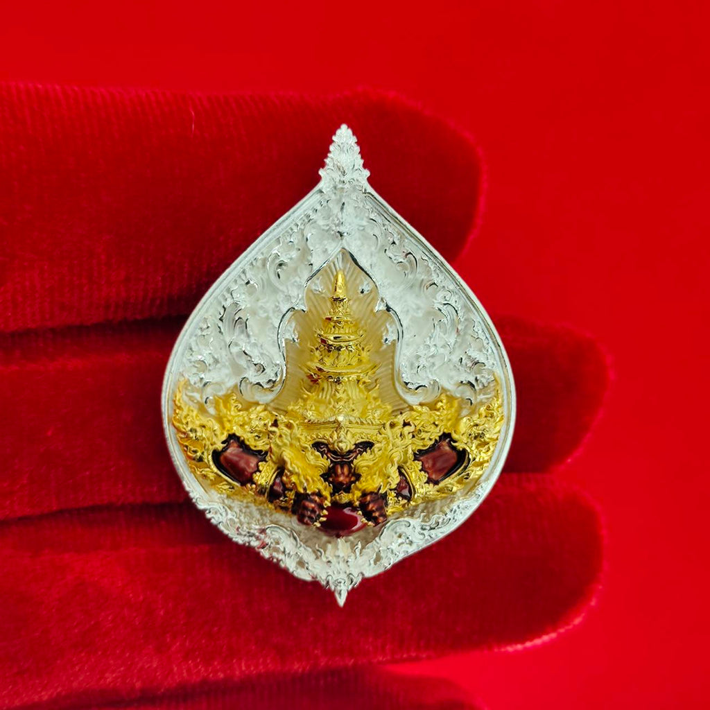 Rahu amulet for fortune featuring intricate design with gold and red accents, perfect for spiritual decoration.
