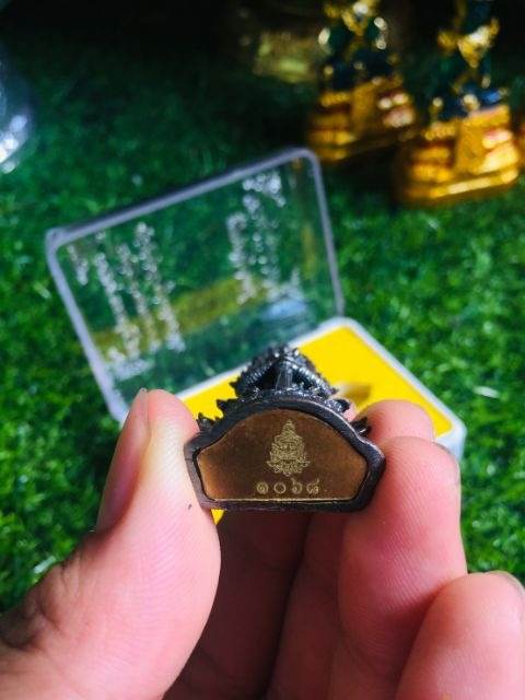 Thao Wessuwan amulet brass - Ran Kha Khong Chan Protective