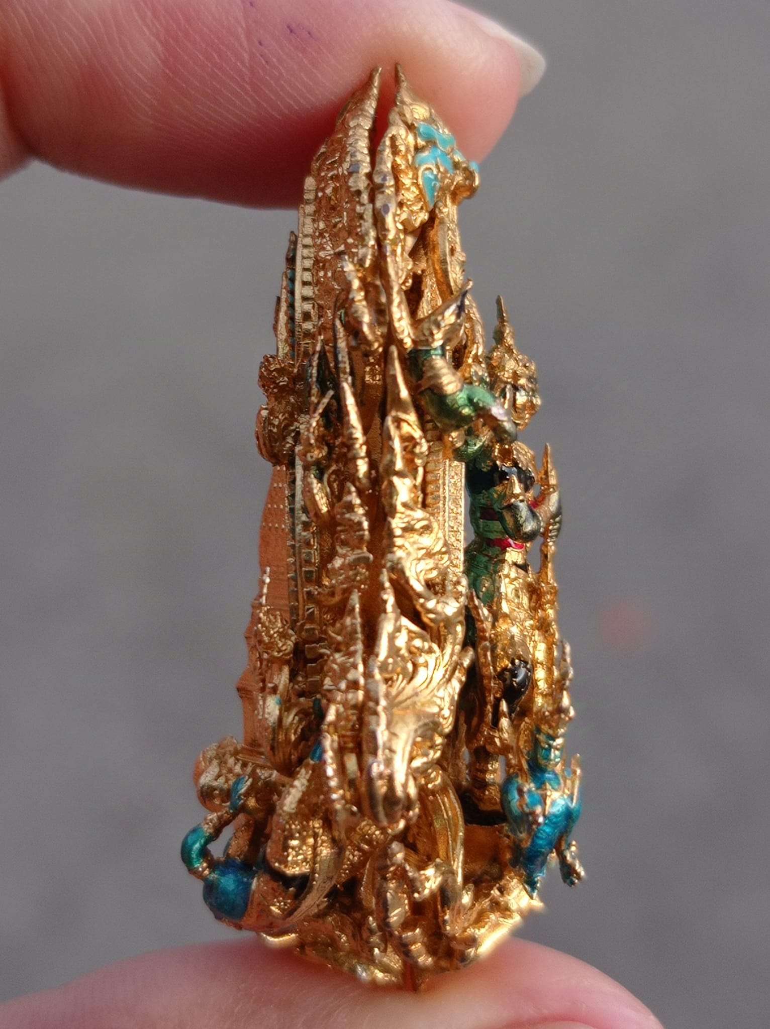 Thao Wessuwan Amulet - Divine Protection and Prosperity Charm