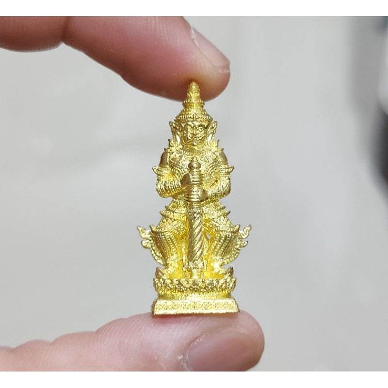 Thao Wessuwan Amulet - Thai Guardian for Wealth, Prosperity, and Protection ทองทิพย์