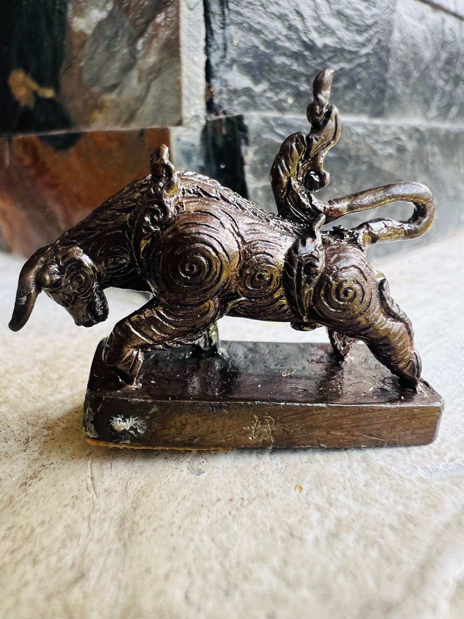 Wua Thanu Thai protection amulet bronze bull statue on rectangular base with spiral carvings vintage Thai Blessing Co