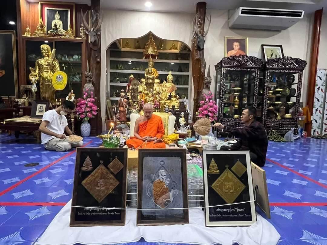 Yod Khun Phon Amulet First Edition Gold - Authentic Thai Protection Charm