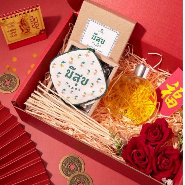 One-Sake.com premium aromatherapy gift box with scented oil, incense sticks, and decorative red roses