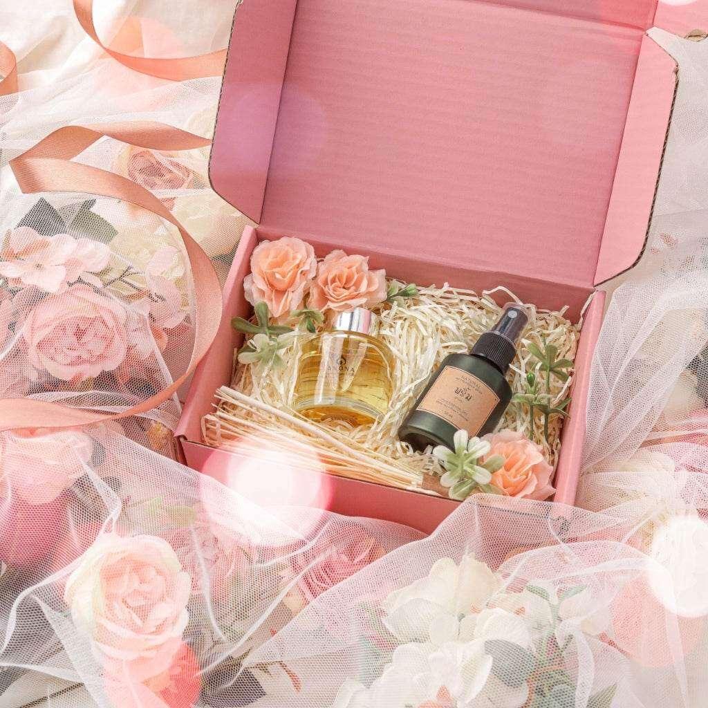 Wedding Aromatherapy Gift Set with Floral Oils for a Romantic Celebration