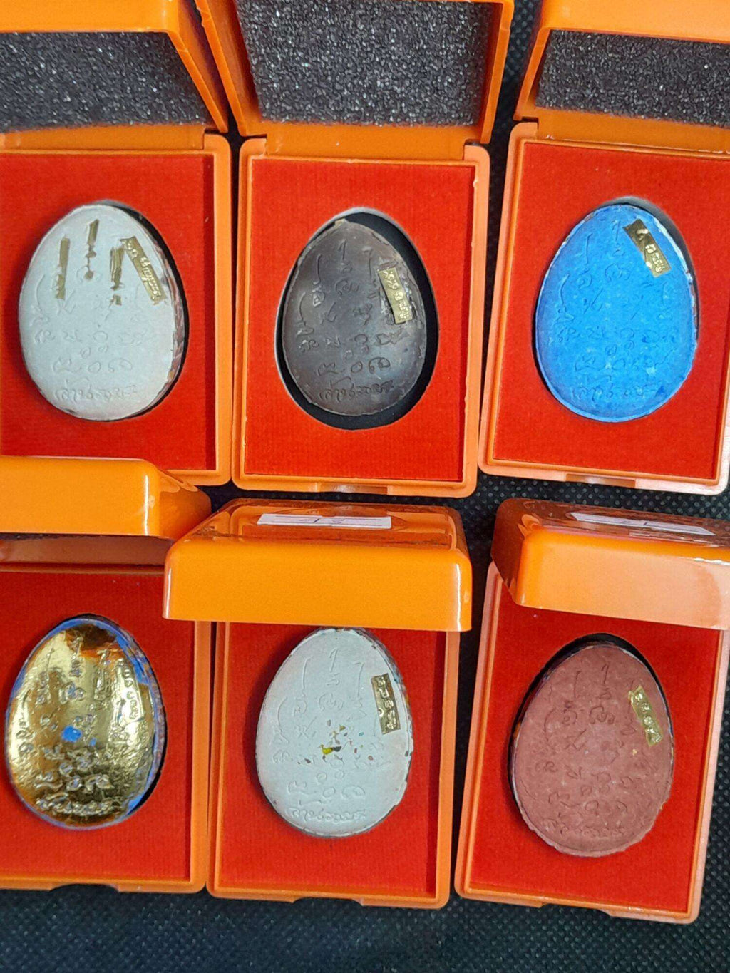 Authentic Phra Pidta Kanok Khang by Luang Pu Sila – Lan Ruay Ruay Edition, Blue Body with Sacred Totem, Gold Takrut, and Gold Leaf Gilding, 100% Guaranteed Authentic