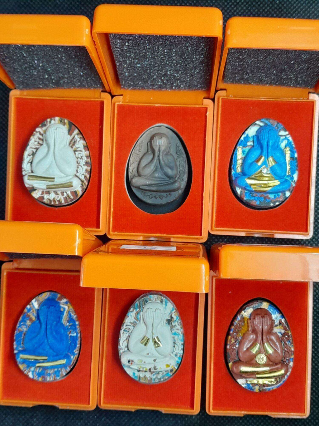 Authentic Phra Pidta Kanok Khang by Luang Pu Sila – Lan Ruay Ruay Edition, Blue Body with Sacred Totem, Gold Takrut, and Gold Leaf Gilding, 100% Guaranteed Authentic