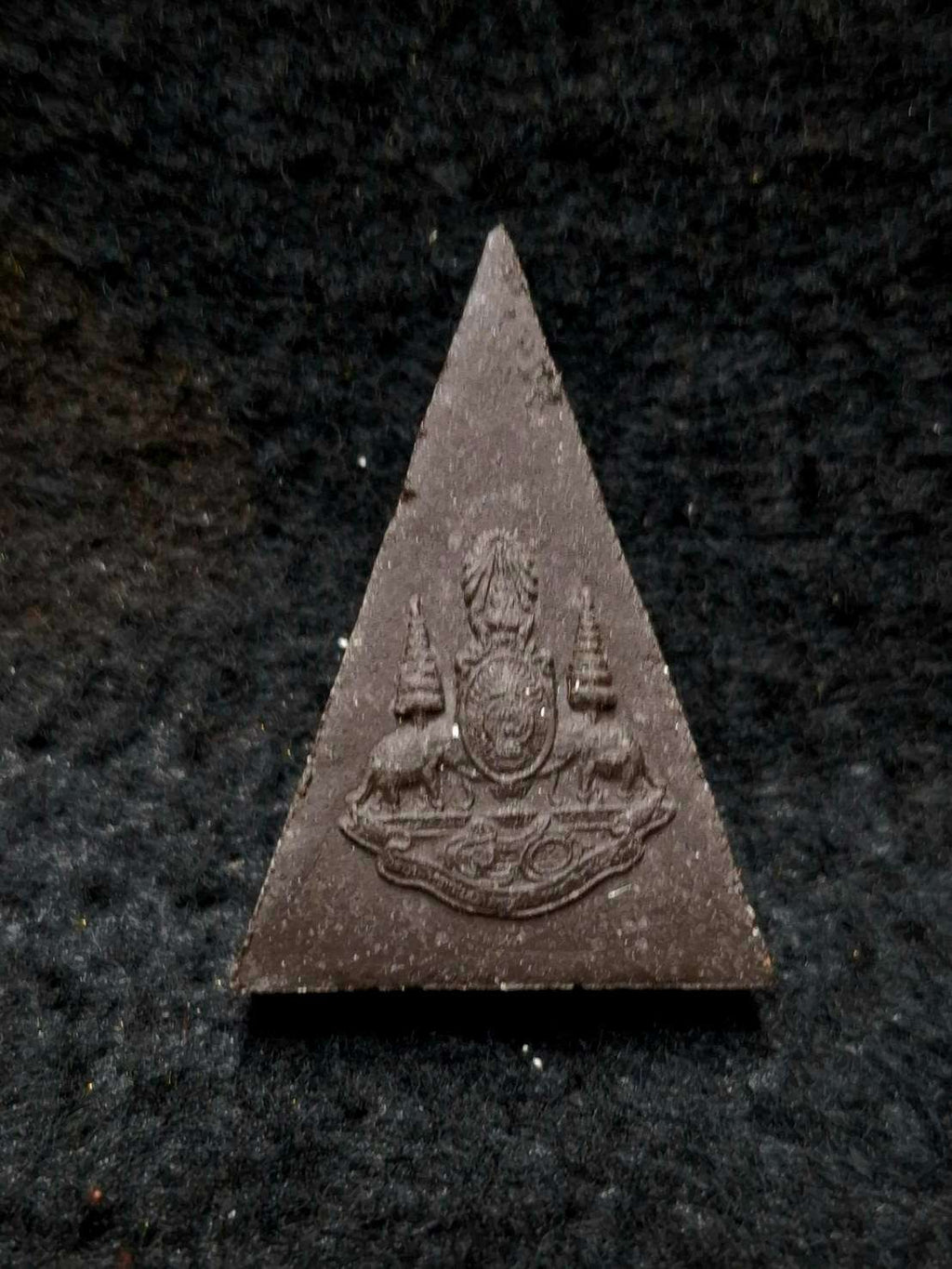 Authentic Phra Somdej Chitralada Phra Kamlang Phaendin Run 2 – Royal 50th Anniversary Reign Amulet 2539 by King Rama 9
