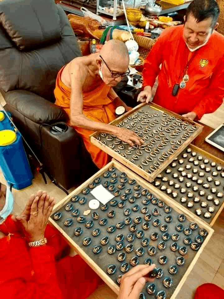 Authentic Pra Pidta Lucky Talisman Necklace by Luang Pu Heng Papaso - Sacred Amulet for Protection and Blessings