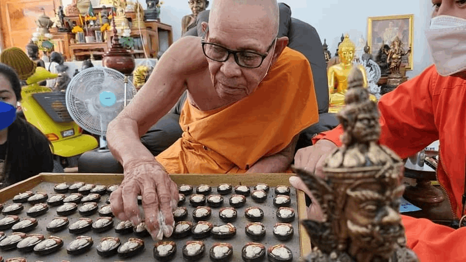 Authentic Pra Pidta Lucky Talisman Necklace by Luang Pu Heng Papaso - Sacred Amulet for Protection and Blessings