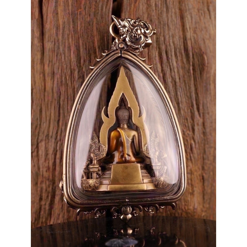 Phra Phuttha Chinnarat Amulet - Authentic Thai Buddhist Amulet with Intricate Design