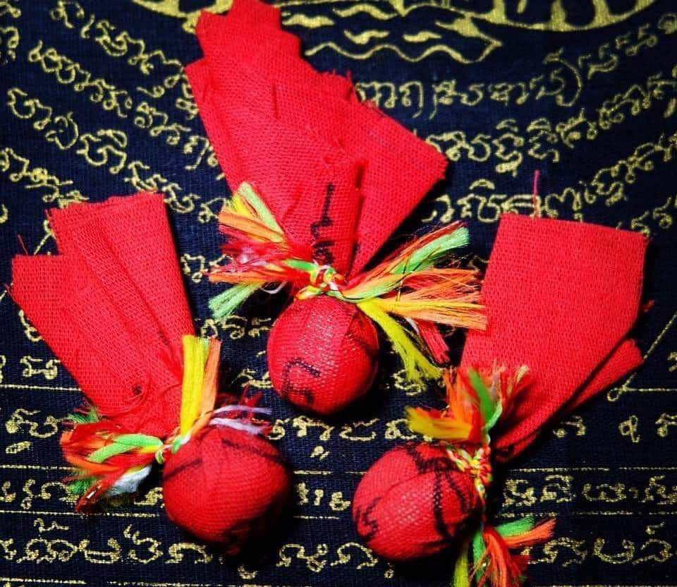 Authentic Thai Love Attraction Amulet Luk Om Phaya Thek Khrua for Romance and Relationship Success Default Title