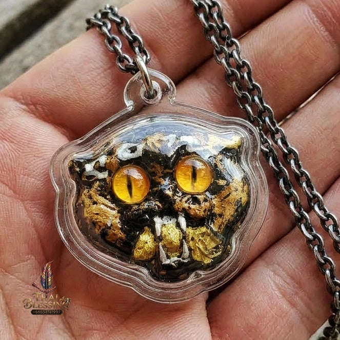 Authentic Thai Wealth-Beckoning Cat Amulet "Maew Riak Sap Amber-Eyed Dark Sacred Powder Pendant" Consecrated by Ajarn Sat at Ruen Sat Setthi B.E. 2569 (2026)