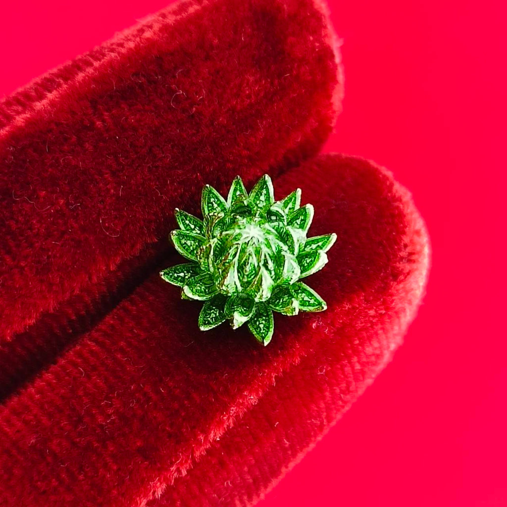 Sacred Pikul Flower Amulet – Prosperity & Blessing in Green Bronze