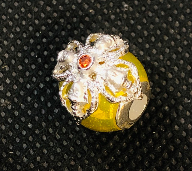 🌟 Luak Om Phrom Prasit Miracle Amulet – Luck & Wealth Bestowing Edition by Luang Pu Ki at Wat Wang Daeng Yellow