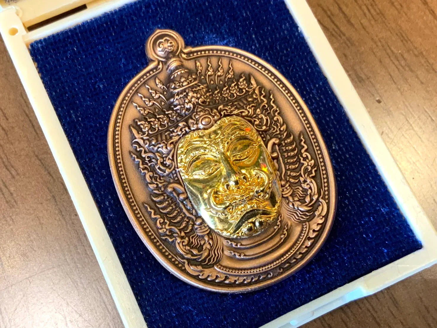 💰 Thao Wessuwan "Thep Setthi" (Deva Millionaire) Coin: "Na Thewada" Edition by LP Suchart (Wat Sila Dok Mai) – Wealth & Divine Protection
