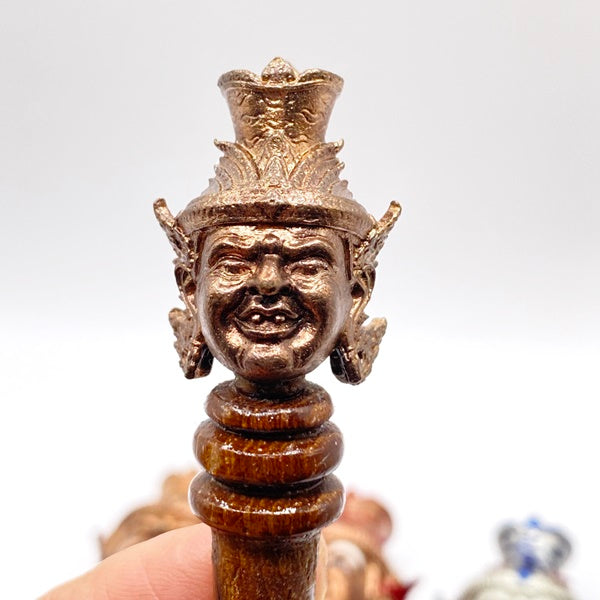 🪄 Mai Kru "Por Gae" Teacher's Wand (5 Inch Teak Wood) – Bucha Kru 64 Edition by LP Phat (Wat Huay Duan) – Ultimate Spiritual Authority