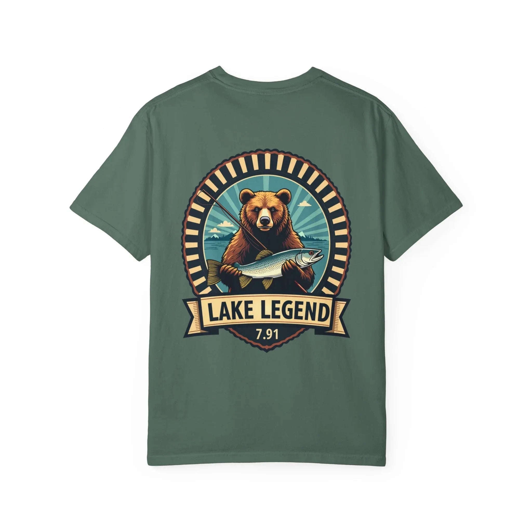 Bear Holding Fish Lake Legend Shirt, Vintage Fishing Badge Tee, Trout Angler T-Shirt, Lake Life Cabin Camping Outdoors Gift Blue Spruce