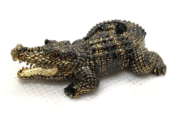 Wealth Summoning Crocodile – Silver-Gold Edition, Blessed by Luang Pho Ngern for Abundance and Prosperity ทองลงยาสีนำ้ตาลลายดำ